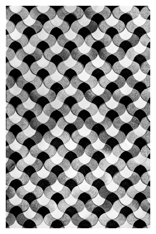 TEARDROP DESIGN - Black, White TEARDROP DESIGN - Black, White